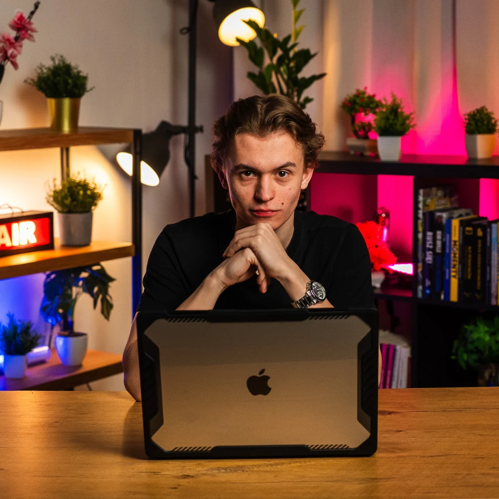 Adrian Dębowiec — autor ebooka Co ja, kur*a, robię źle?